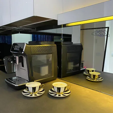 Modern And Luxury In The Center Of Apartment